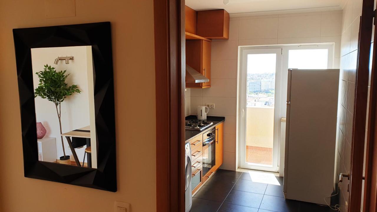 Gorgeous Apartment In Portimão Buitenkant foto