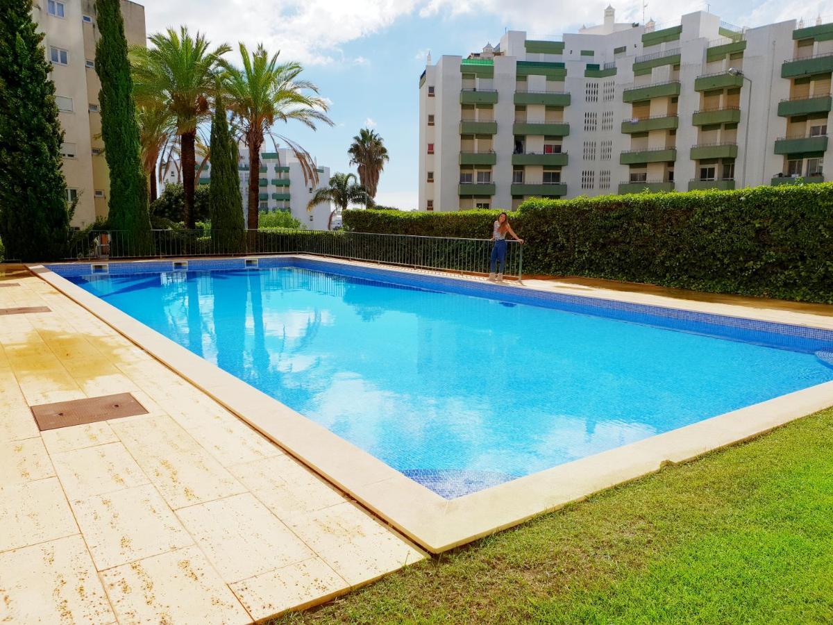 Gorgeous Apartment In Portimão Buitenkant foto